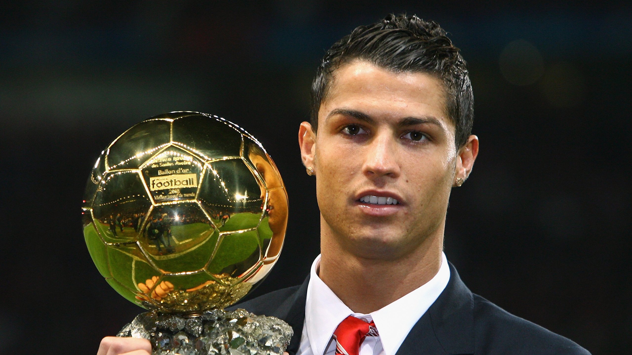 未来足球场馆将实现全场高清视频监控,确保赛事安全,足球场摄像头位置